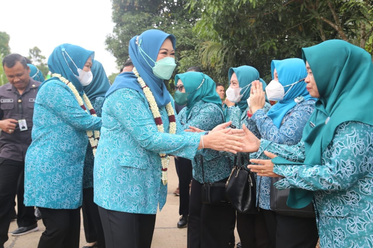 c8013325-9c77-426d-8e3a-c355790eb4b9