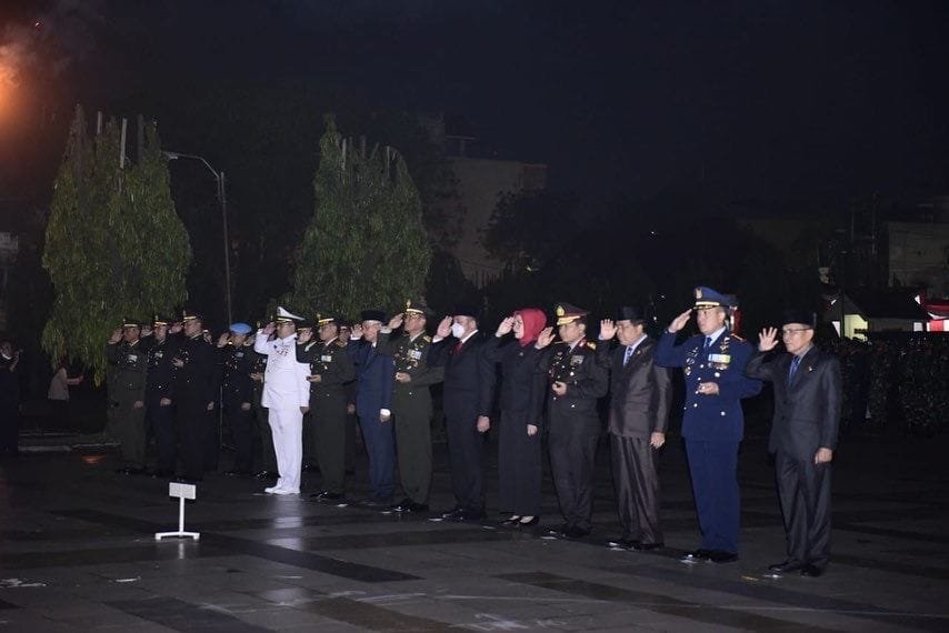 ed2123a9-a330-45f2-9ffc-3df46228a813