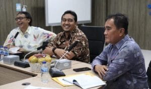 Rapat Pembahasan Percepatan Pembangunan Listrik Desa Provinsi Sumatera Selatan, Jumat (16/9) Rapat Pembahasan Percepatan Pembangunan Listrik Desa Provinsi Sumatera Selatan, Jumat (16/9)