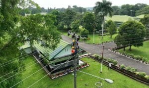 Pemeliharaan Rekonstruksi dan Right of Way Jaringan Tegangan Menengah 20 kV, salah satu upaya preventif jaga keandalan listrik Pemeliharaan Rekonstruksi dan Right of Way Jaringan Tegangan Menengah 20 kV, salah satu upaya preventif jaga keandalan listrik