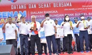 PT Bukit Asam Tbk (PTBA) memperoleh piala dan penghargaan dari Pemprov Sumsel sebagai Pembina Olahraga Berprestasi dan Berdedikasi Kategori BUMN PT Bukit Asam Tbk (PTBA) memperoleh piala dan penghargaan dari Pemprov Sumsel sebagai Pembina Olahraga Berprestasi dan Berdedikasi Kategori BUMN