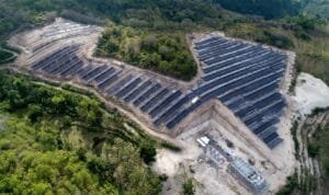 PT PLN (Persero) mengoperasikan dua proyek PLTS  dan solar photovoltaic (PV) Rooftop PT PLN (Persero) mengoperasikan dua proyek PLTS dan solar photovoltaic (PV) Rooftop