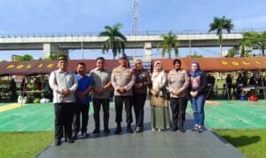Sultan Palembang Darussalam, Sultan Mahmud Badaruddin (SMB) IV Jaya Wikrama R.M.Fauwaz Diradja,S.H.M.Kn saat menghadiri Lomba memasak Pempek di halaman Mapolrestabes Palembang, Sabtu (17/12) pagi Sultan Palembang Darussalam, Sultan Mahmud Badaruddin (SMB) IV Jaya Wikrama R.M.Fauwaz Diradja,S.H.M.Kn saat menghadiri Lomba memasak Pempek di halaman Mapolrestabes Palembang, Sabtu (17/12) pagi