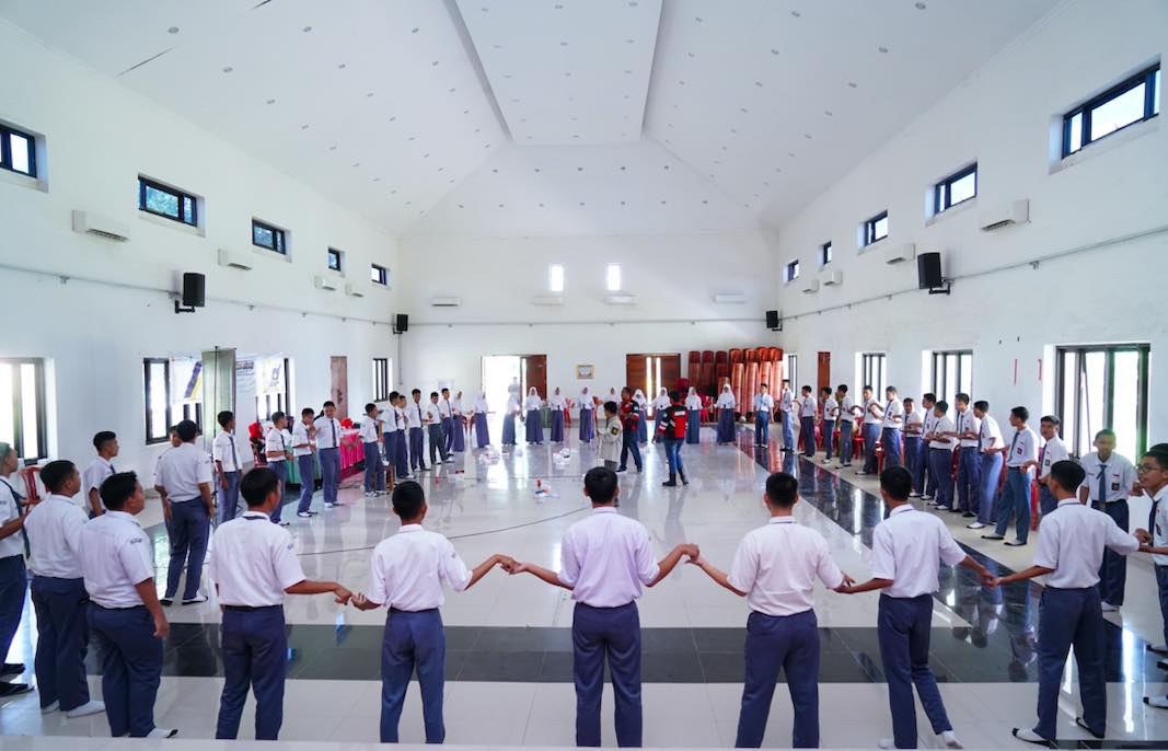Para siswa siswi SMK di Muara Enim saat mengikuti Safety Goes to School digelar di SMA Bukit Asam, Senin (16/1/2023)