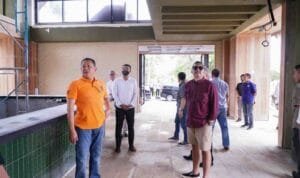 Bamsoet usai meninjau proyek pembangunan Black Stone Yacht Beach Club, di Pelabuhan Benoa Bali, Selasa (3/1/23) Bamsoet usai meninjau proyek pembangunan Black Stone Yacht Beach Club, di Pelabuhan Benoa Bali, Selasa (3/1/23)