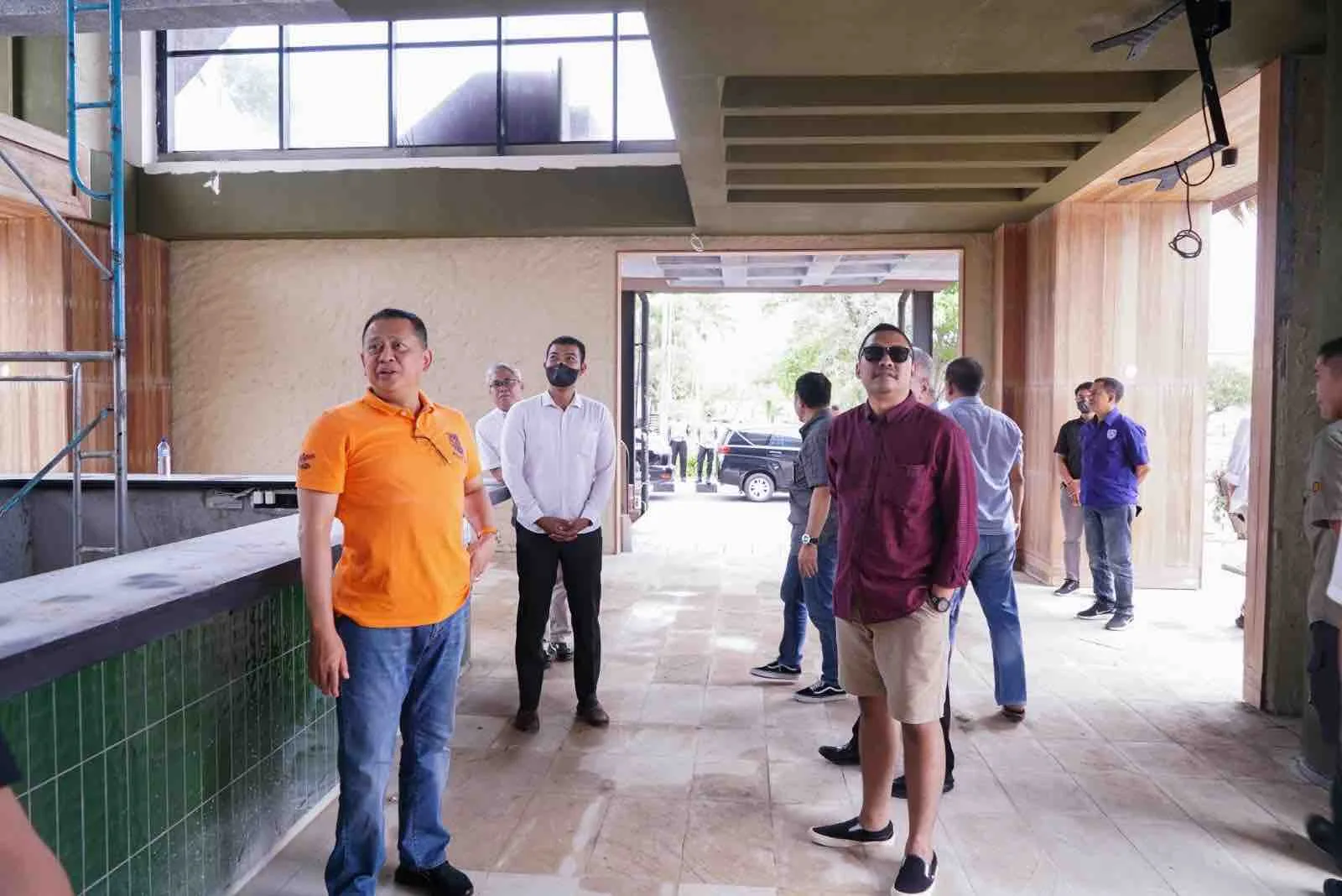 Bamsoet usai meninjau proyek pembangunan Black Stone Yacht Beach Club, di Pelabuhan Benoa Bali, Selasa (3/1/23) Bamsoet usai meninjau proyek pembangunan Black Stone Yacht Beach Club, di Pelabuhan Benoa Bali, Selasa (3/1/23)
