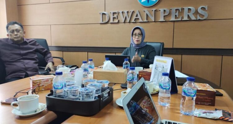 Dr Ninik Rahayu SH MS terpilih menjadi Ketua Dewan Pers sisa masa periode keanggotaan 2022 - 2025, melalui keputusan rapat pleno Anggota Dewan Pers, di Jakarta, Jumat (13/1/2022).