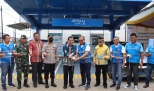 Walikota Lubuklinggau, Drs H SN Prana Putra Sohe MM didampingi, General Manager PLN UID S2JB, Amris Adnan, jajaran manajemen PLN serta Forkopimda Kota Lubuklinggau meresmikan SPKLU yang berlokasi di PLN ULP Lubuklinggau, Kamis, (12/1/2023) Walikota Lubuklinggau, Drs H SN Prana Putra Sohe MM didampingi, General Manager PLN UID S2JB, Amris Adnan, jajaran manajemen PLN serta Forkopimda Kota Lubuklinggau meresmikan SPKLU yang berlokasi di PLN ULP Lubuklinggau, Kamis, (12/1/2023)