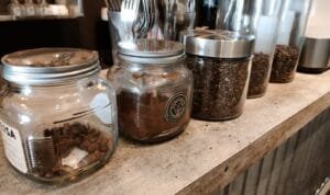 Sajian kopi khas Versacafe Palembang Sajian kopi khas Versacafe Palembang