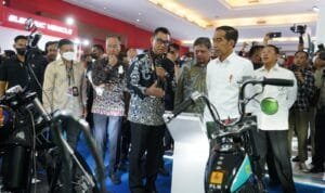 Presiden RI Joko Widodo saat membuka pameran otomotif tahunan The 30th Indonesia International Motor Show (IIMS) 2023