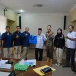 Asisten Pemerintahan dan Kesra Setda Muba H Yudi Herzandi SH MH saat menyambut audiensi pihak PT Bukit Asam di ruang rapat Randik, Rabu (01/03/2023) Asisten Pemerintahan dan Kesra Setda Muba H Yudi Herzandi SH MH saat menyambut audiensi pihak PT Bukit Asam di ruang rapat Randik, Rabu (01/03/2023)