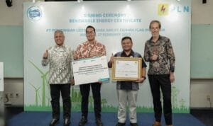 PT PLN (Persero) kembali menyalurkan energi bersih melalui Renewable Energy Certificated (REC)