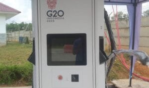 PLN menambahkan SPKLU Mobile untuk melayani pelanggan pengguna molis di wilayah prabumulih berupa SPKLU Mobile Ultra Fast Charging 200 kW PLN menambahkan SPKLU Mobile untuk melayani pelanggan pengguna molis di wilayah prabumulih berupa SPKLU Mobile Ultra Fast Charging 200 kW