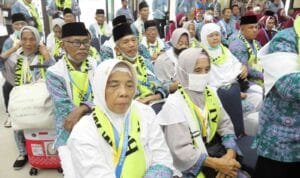 Sebanyak 360 jamaah calon haji (JCH) kloter 2 Embarkasi Palembang tiba di Asrama Haji Palembang, Sabtu (27/5) siang.