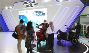 aling bersinergi untuk memberikan edukasi dan mengajak masyarakat beralih dari kendaraan BBM ke kendaraan listrik.