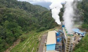 PT PLN (Persero) mendapatkan predikat Green Ratings terbaik di Indonesia pada sektor energi dan pertambangan