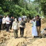 Gubernur Herman Deru bertolak menuju Kecamatan Cengal Kabupaten OKI, Jumat (2/6/2023)  untuk meninjau langsung kondisi sejumlah ruas jalan di kecamatan tersebut yang menurut laporan mengalami kerusakan cukup parah Gubernur Herman Deru bertolak menuju Kecamatan Cengal Kabupaten OKI, Jumat (2/6/2023)  untuk meninjau langsung kondisi sejumlah ruas jalan di kecamatan tersebut yang menurut laporan mengalami kerusakan cukup parah