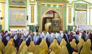 Gubernur Herman Deru saat meresmikan Majelis Taklim Al-Basyar di Masjid Raya Taqwa, Sabtu (3/6) siang.