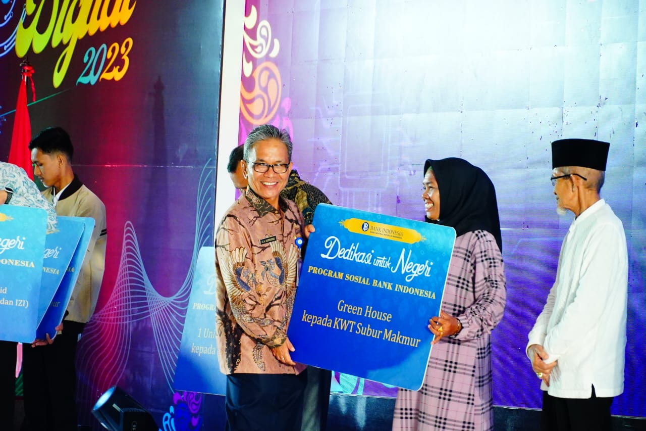 Sekda Sumsel, Ir SA Supriono saat menghadiri Edukasi Digital dan Keuangan Inklusif untuk generasi milenial yang diselenggarakan oleh  Bank Indonesia Perwakilan Sumsel bertempat di Ballroom Hotel Arista, Kamis (8/6)