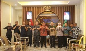 Gubernur Sumsel H Herman Deru menerima anjangsana jajaran Kantor Wilayah BPN Sumsel, Kamis (8/6 Gubernur Sumsel H Herman Deru menerima anjangsana jajaran Kantor Wilayah BPN Sumsel, Kamis (8/6