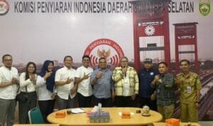 Pengurus DPW Persiari Sumsel saat audiensi ke kantor KPID Sumsel Pengurus DPW Persiari Sumsel saat audiensi ke kantor KPID Sumsel