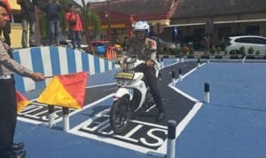 Satlantas Polrestabes Palembang melauncing Sirkuit Ujian Praktek SIM kendaraan bermotor di Mapolrestabes Palembang, Kamis (10/8/2023)