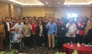 Jurnalis Online Sriwijaya bersama Polda Sumsel mendeklarasikan Pemilu Damai 2024 melalui rangkaian kegiatan diskusi terbuka di Hotel Maxone Palembang, Selasa (29/08)